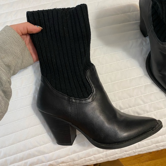 Sweater boot - Picture 2 of 6